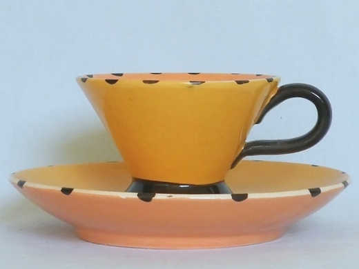 Tasse mit Teller (H ± 8 ø ± 10 cm)